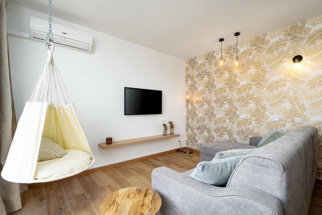 Charming Apartment W/ Pool & Balcony In Portimao By Lovelystay Экстерьер фото